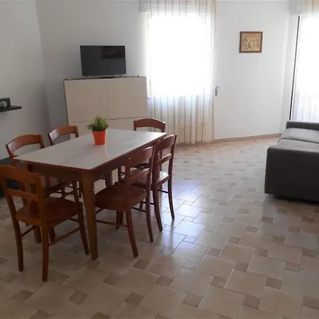 Bilocale Lido San Giovanni, Vicino Al Mare